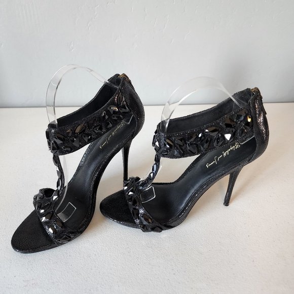 Elizabeth & James "EUC" - Picture 9 of 13